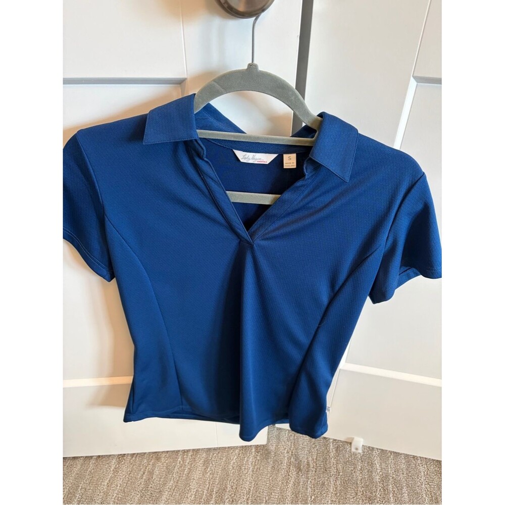 Women's Short-Sleeve Collared golf Top in Deep Blue